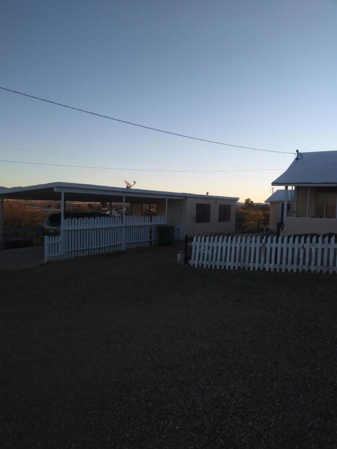 Mountain View Efficiency Apartment Tombstone Luaran gambar